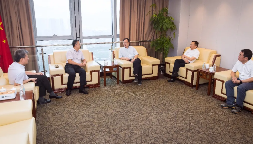 供应链综合商业服务平台迈进浙江第一站 — — jinnianhui今年会与温州交运集团战略签约